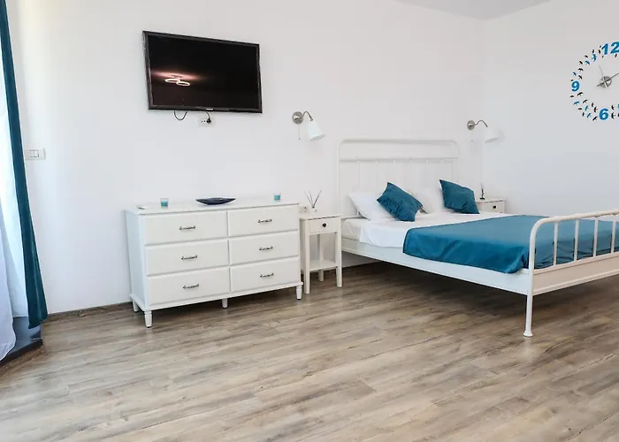 Vecini Cu Marea Costinesti